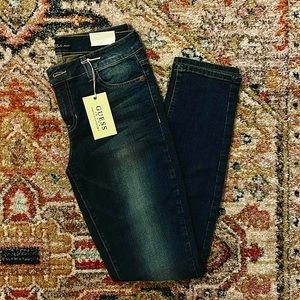 Brand new Guess straight cut jeans
